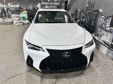 Lexus IS 2022 - Thumbnail 3