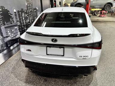 Lexus IS 2022 - Thumbnail 7