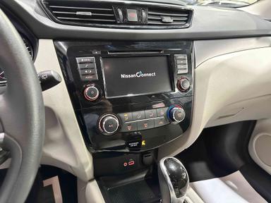 Nissan Qashqai 2023 - Thumbnail 10
