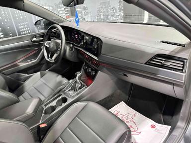 Volkswagen Jetta 2024 - Thumbnail 11