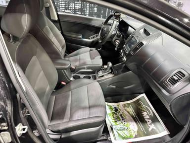 Kia Forte 2018 - Thumbnail 9