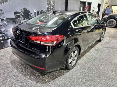 Kia Forte 2018 - Thumbnail 4