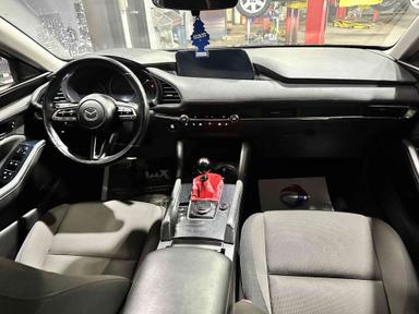 Mazda Mazda3 2019 - Thumbnail 8