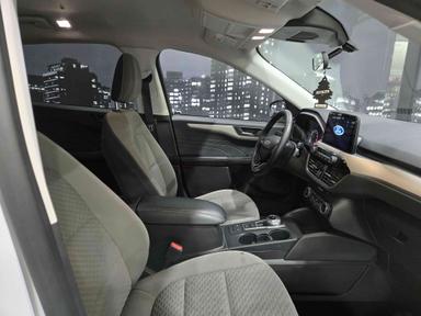 Ford Escape 2022 - Thumbnail 11