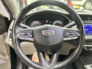 Cadillac XT4 2021 - Thumbnail 13
