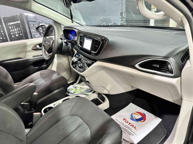 Chrysler Grand Caravan 2024 - Thumbnail 9