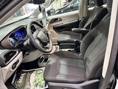 Chrysler Grand Caravan 2024 - Thumbnail 6