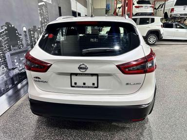 Nissan Qashqai 2021 - Thumbnail 6