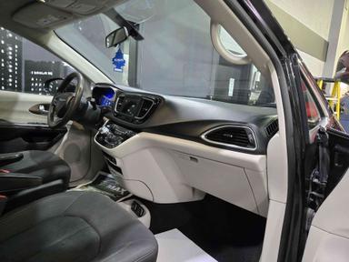 Chrysler Pacifica 2019 - Thumbnail 8