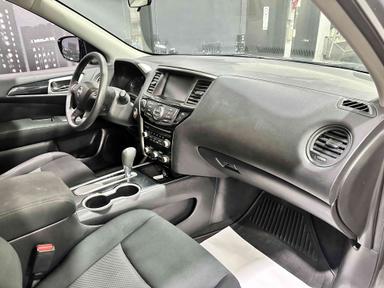 Nissan Pathfinder 2017 - Thumbnail 9