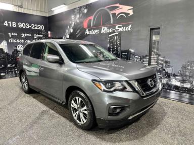 Nissan Pathfinder 2017 - Thumbnail 2