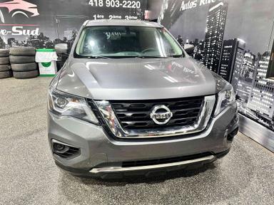 Nissan Pathfinder 2017 - Thumbnail 3