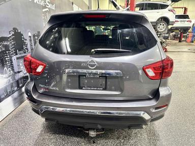 Nissan Pathfinder 2017 - Thumbnail 5