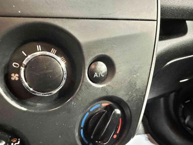 Nissan Versa Note 2017 - Thumbnail 13
