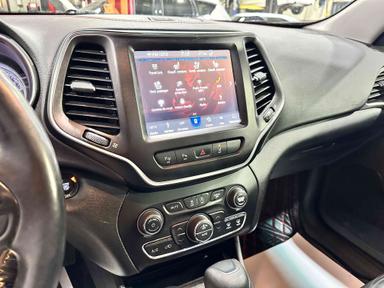 Jeep Cherokee 2019 - Thumbnail 16