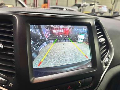 Jeep Cherokee 2019 - Thumbnail 18