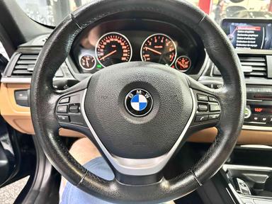 BMW Série 3 2015 - Thumbnail 13