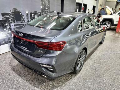 Kia Forte 2021 - Thumbnail 5
