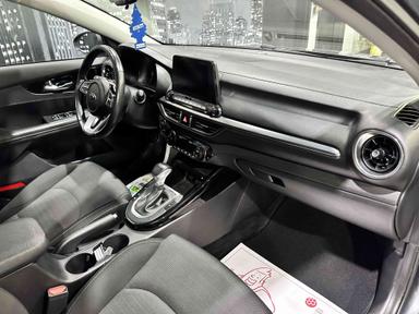 Kia Forte 2021 - Thumbnail 11