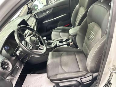 Kia Forte 2019 - Thumbnail 6