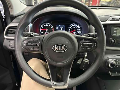 KIA Sorento 2017 - Thumbnail 12