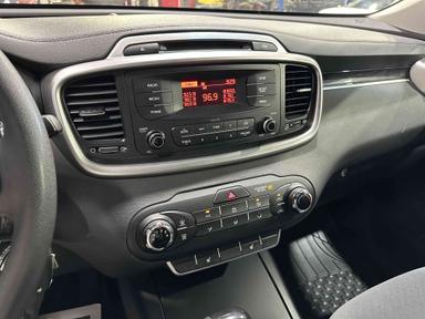 KIA Sorento 2017 - Thumbnail 13