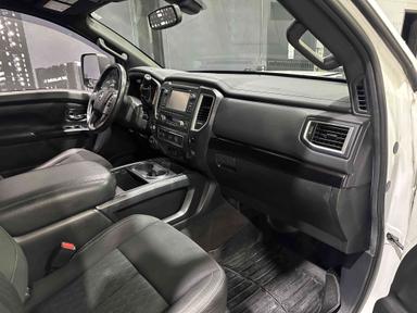 Nissan Titan 2018 - Thumbnail 10