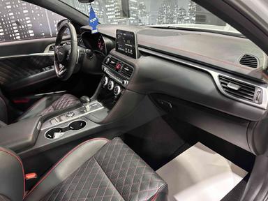 Genesis G70 2021 - Thumbnail 9