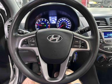 Hyundai Accent Hatchback 2016 - Thumbnail 13