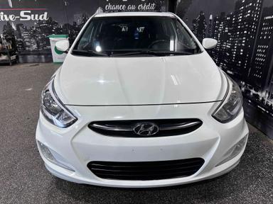 Hyundai Accent Hatchback 2016 - Thumbnail 3