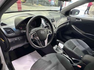 Hyundai Accent Hatchback 2016 - Thumbnail 8