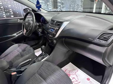 Hyundai Accent Hatchback 2016 - Thumbnail 10