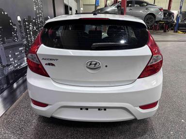 Hyundai Accent Hatchback 2016 - Thumbnail 6