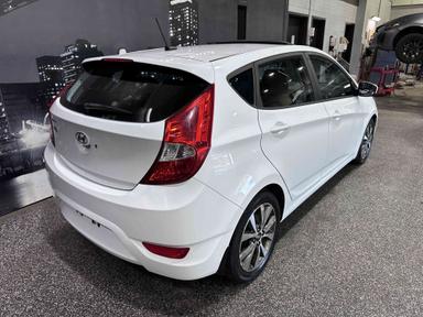 Hyundai Accent Hatchback 2016 - Thumbnail 5