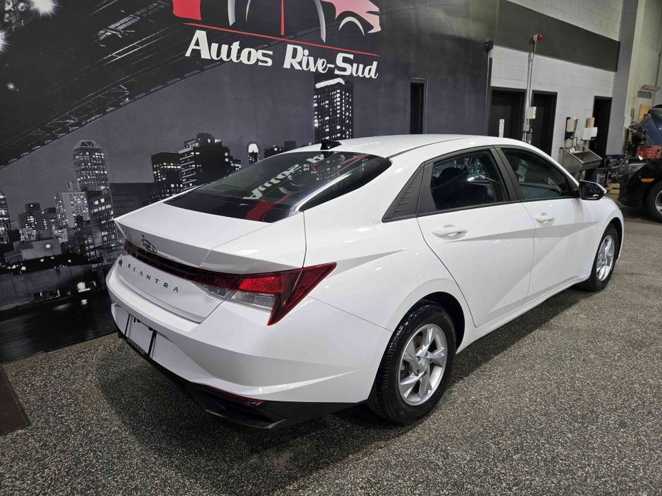 Hyundai Elantra Sedan 2021 - Image 4
