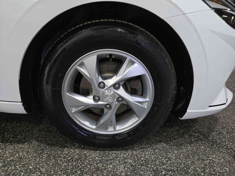 Hyundai Elantra Sedan 2021 - Image 14