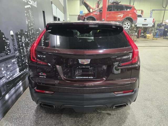 Cadillac XT4 AWD Luxury 2021