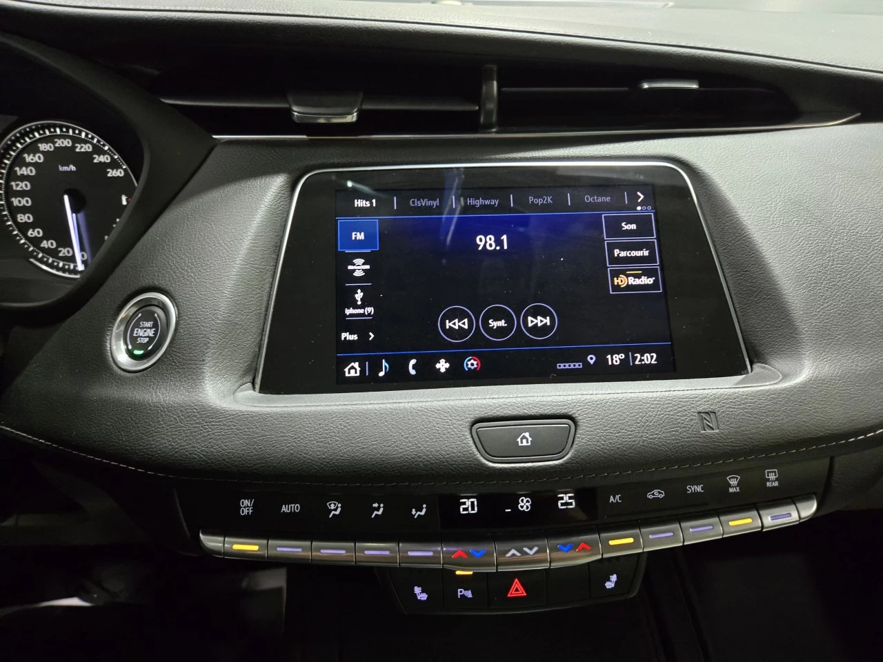2021 Cadillac XT4 AWD Luxury Image principale