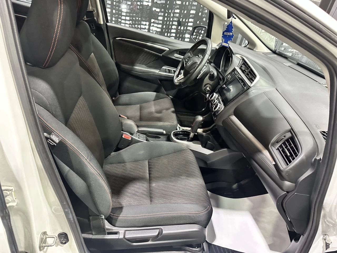 2019 Honda Fit Sport AUTO BAS KILO Image principale