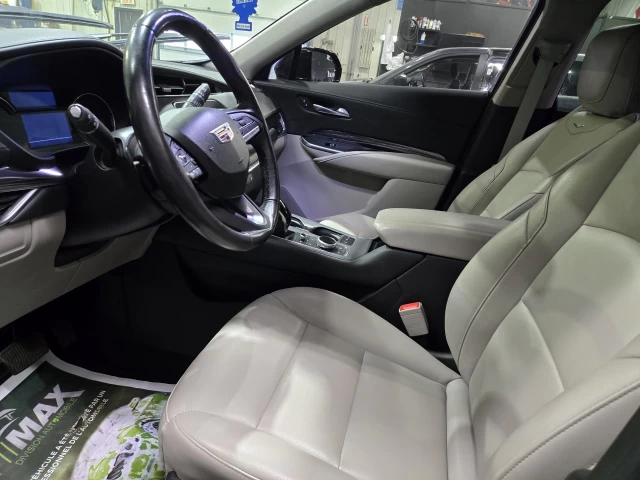 Cadillac XT4 AWD Luxury 2021