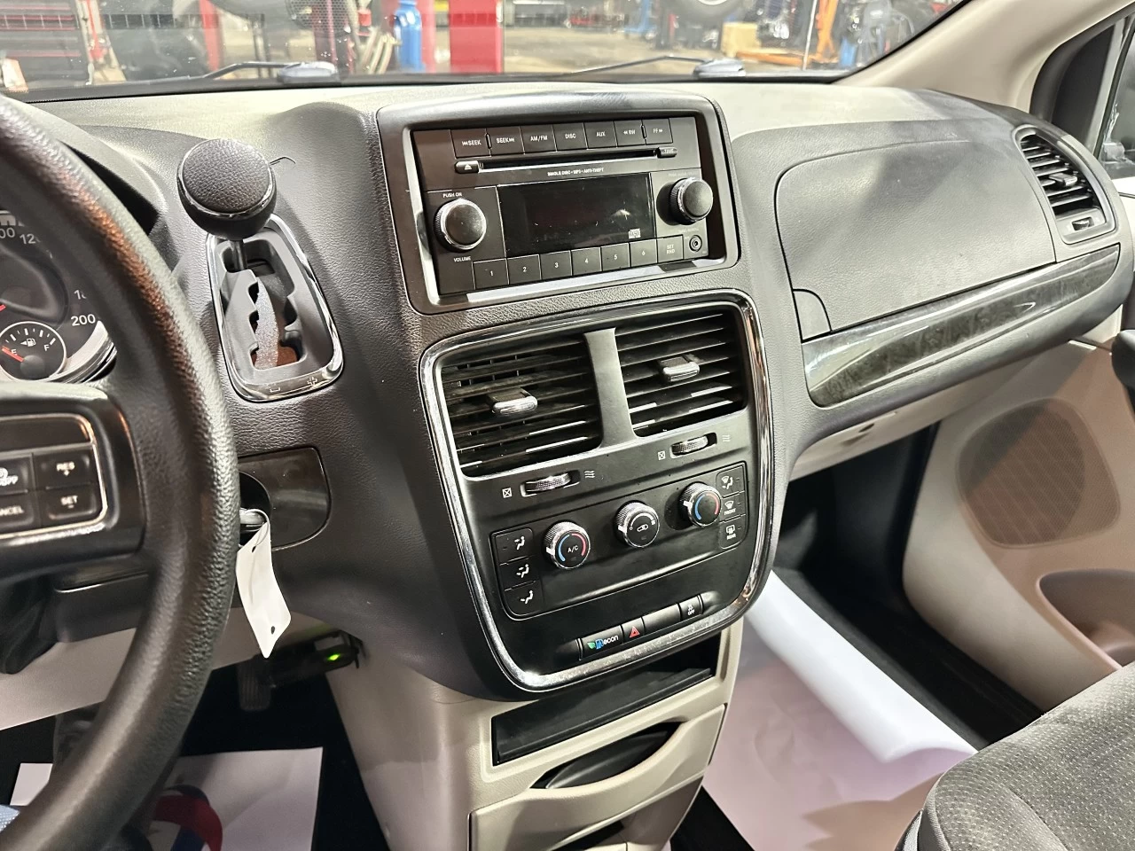 2019 Dodge Grand Caravan STOW N GO Main Image