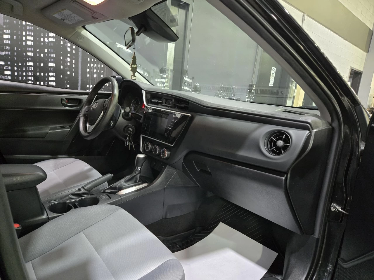 2018 Toyota Corolla AUTOMATIQUE BAS KILO Main Image