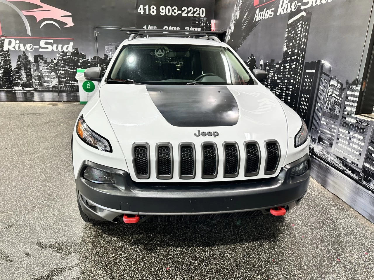 2018 Jeep Cherokee Trailhawk 4X4 Main Image