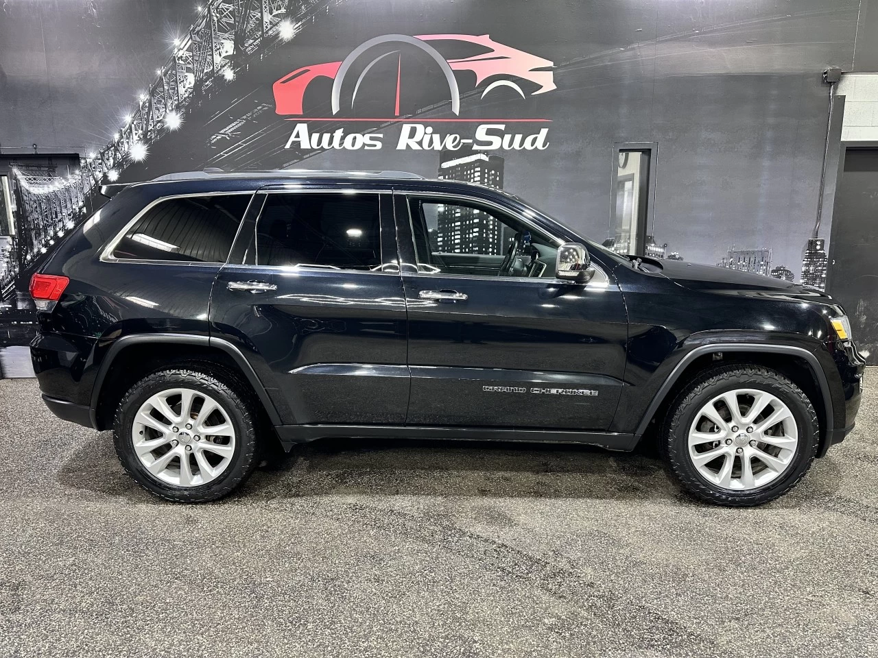 2017 Jeep Grand Cherokee LIMITED 4X4 CUIR VOLANT CHAUFF. Main Image