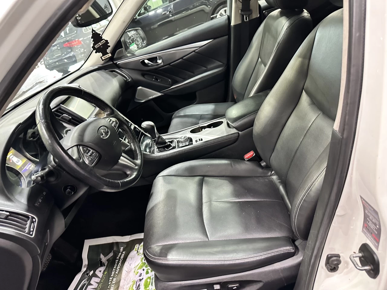2017 INFINITI Q50 PREMIUM AWD 3.0t Image principale