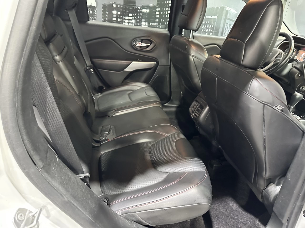 2018 Jeep Cherokee Trailhawk 4X4 Main Image