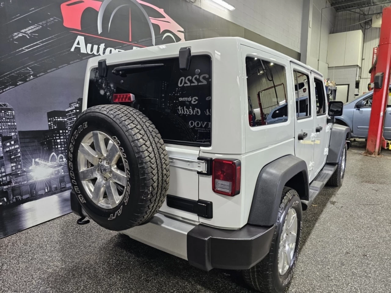 2018 Jeep Wrangler JK Unlimited SAHARA 4X4 FULL ÉQUIPÉ CUIR SEULEMENT 70 300KM Main Image