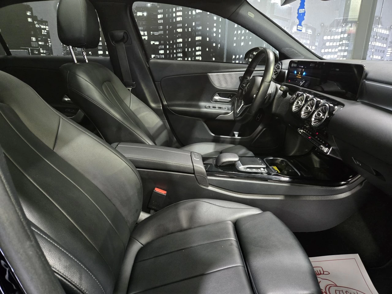 2021 Mercedes-Benz Classe A 220 4MATIC Main Image