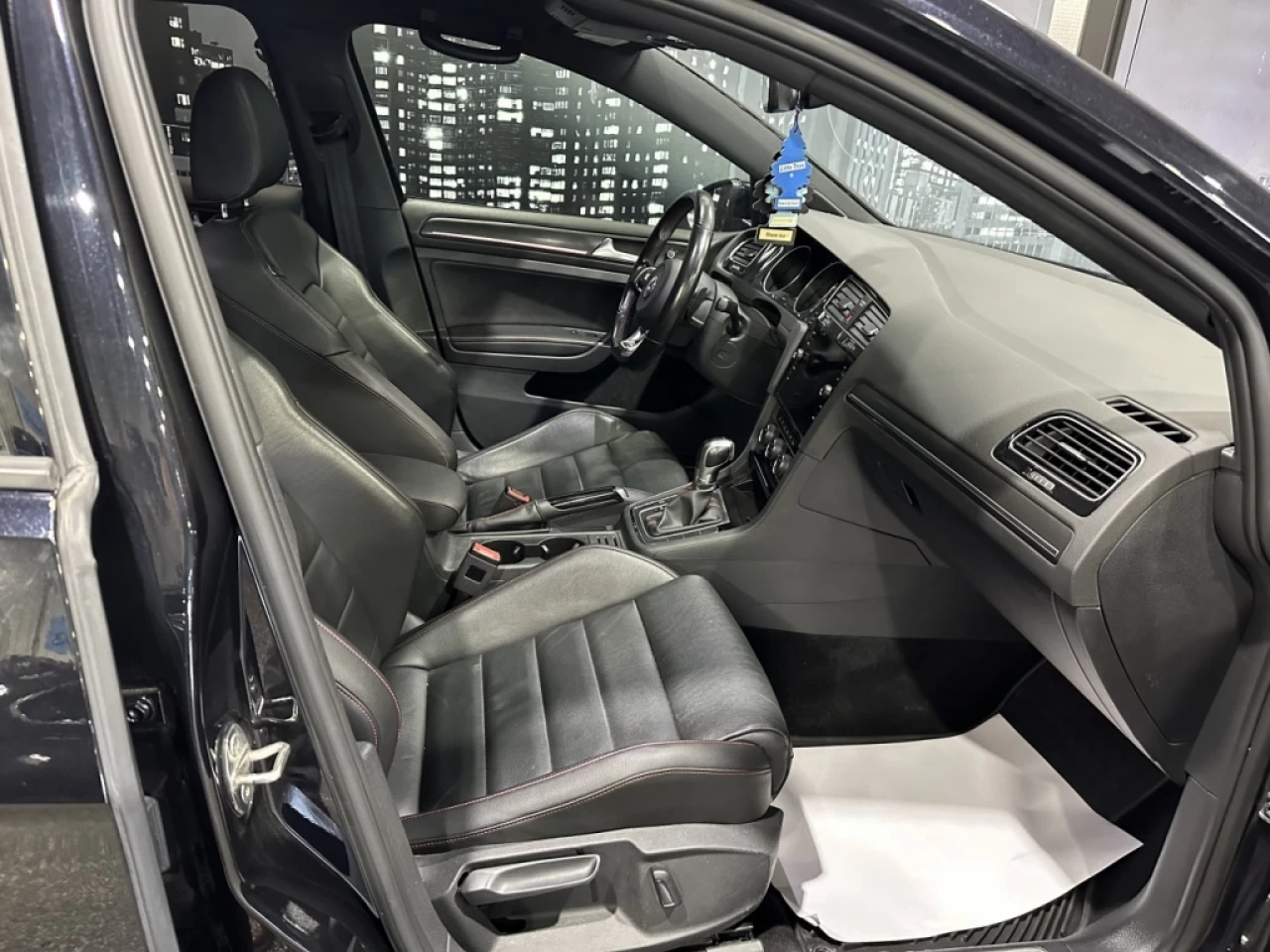 2018 Volkswagen Golf GTI AUTOBAHN DSG FULL CUIR TOIT NAV SEULEMENT 90 400KM Main Image