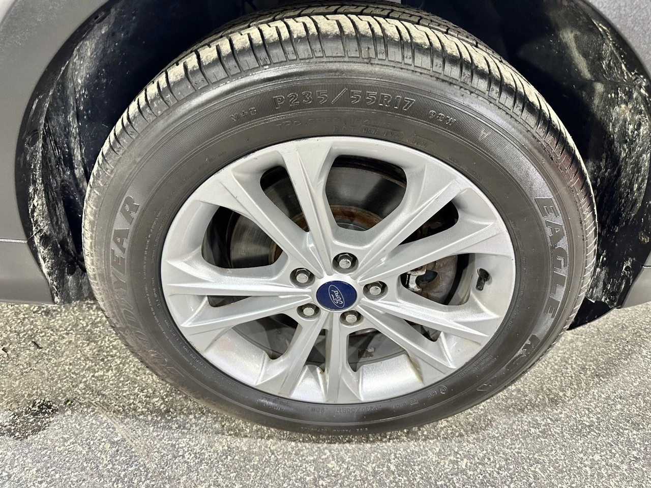 2017 Ford Escape SE AWD Main Image